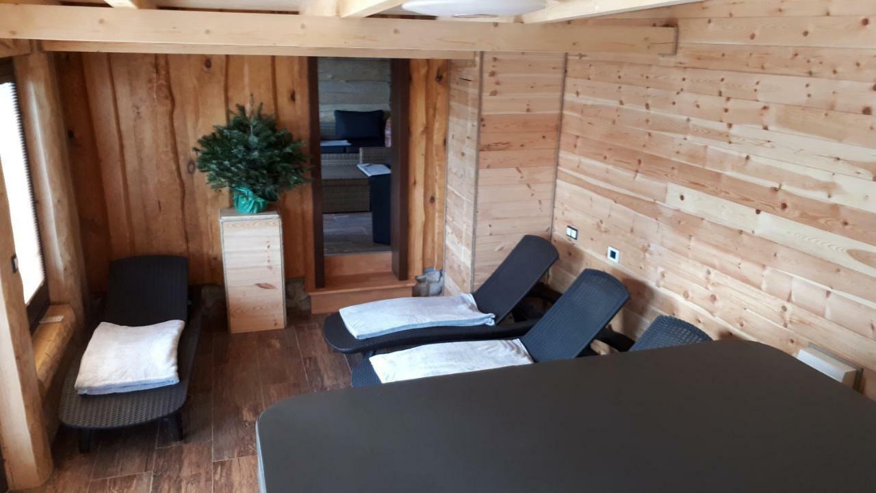 Zrubovy Dom - Moon Nova Lesna Villa Ngoại thất bức ảnh